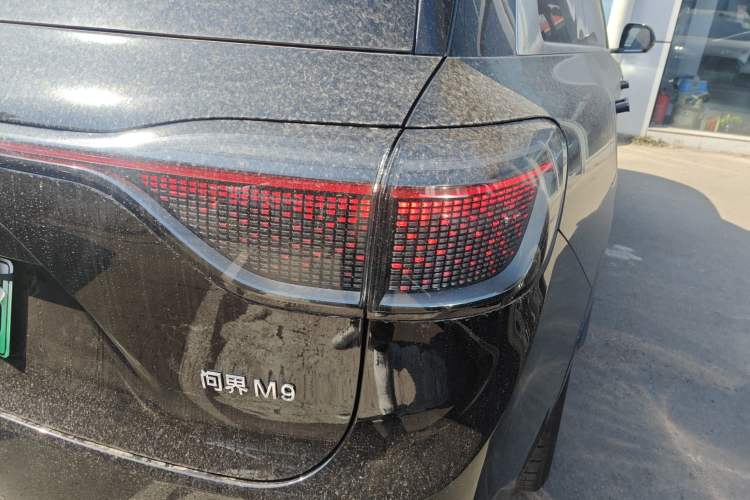 Used Hima AITO M9 2025 Extended-Range Ultra Version 52 kWh 6-Seater Right Rear Taillight