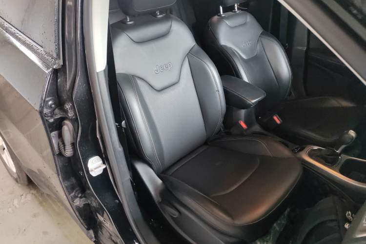 Used Jeep Compass 2017 200T Automatic Family Edition