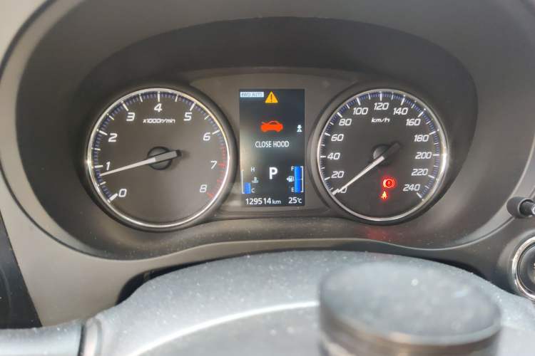 Used Mitsubishi Outlander 2018 2.4L 4x4 Elite Edition 5 Seats Instrument Cluster