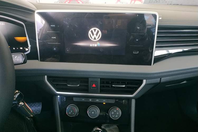 Used Volkswagen Sagitar 2025 300TSI DSG Flyover Edition
