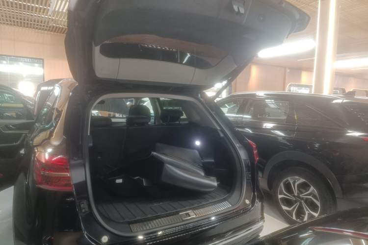 Used Hongqi HS5 2022 Facelifted Version 2.0T Smart Connect Flagship All-Wheel-Drive Edition