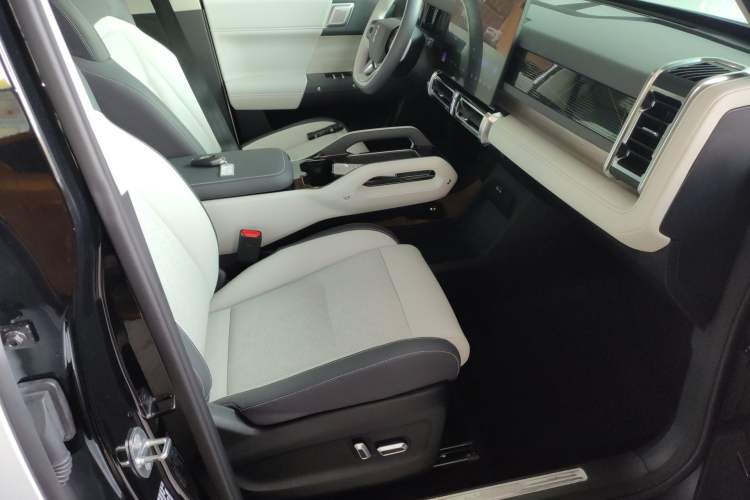 Used iCAR 03 2024 401km Range Two-Wheel Drive Standard Yuechao Version