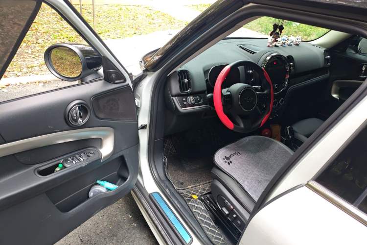 Used MINI Countryman 2022 Updated 1.5T COOPER ALL4 Driver Seat