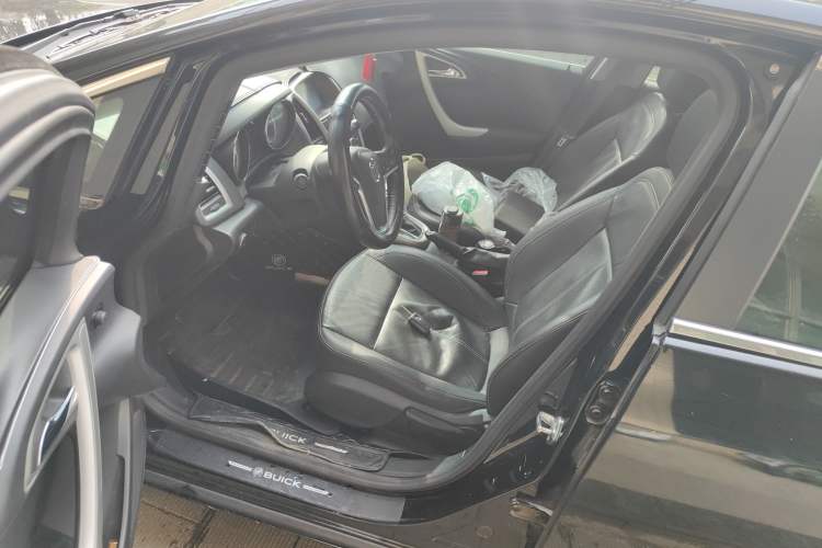 Used Buick GT 2011 GT 1.8L Automatic Fashion Edition Leather Model