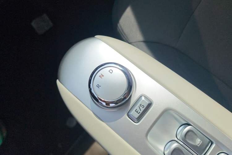 Used CHANGAN NEVO Lumin 2025 205 km Xiangqin Version