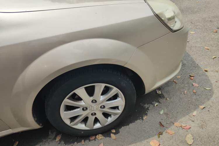 Used Buick Excelle 2011 1.6 LE-AT Right Front Wheel Hub