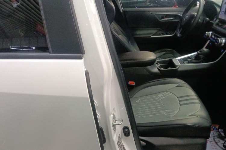 Used Toyota RAV4 2020 2.0L CVT Two-Wheel Drive Fashion Edition
