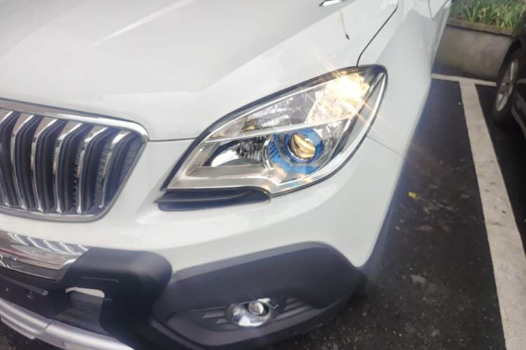 Used Buick Encore 2014 1.4T Automatic Two-Wheel Drive Urban Elite Model Left Front Headlight