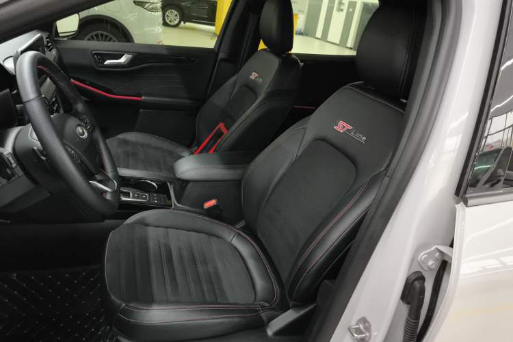 Used Ford Escape 2024 EcoBoost 245 Four-Wheel Drive ST-Line Pro Trim