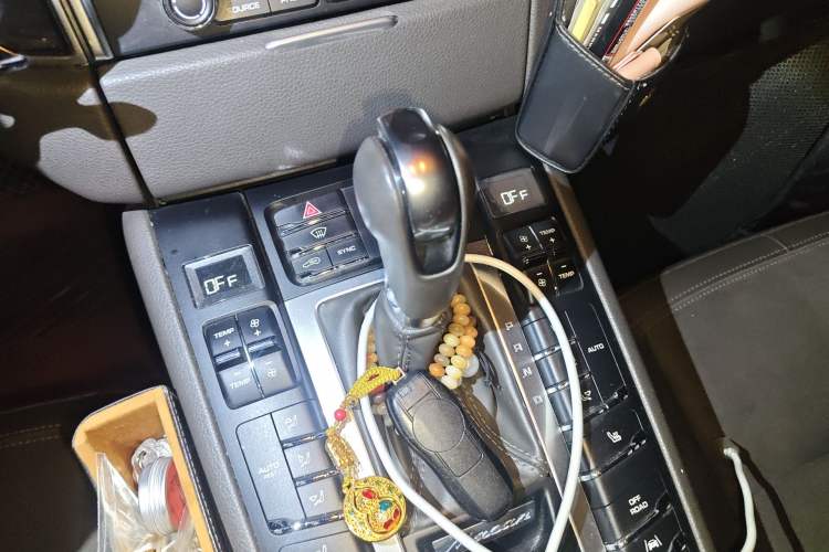 Used Porsche Macan 2017 Macan 2.0T Gear Lever