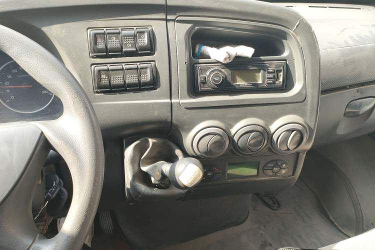 Used Iveco Power Daily 2017 2.5T Classic A37 High-Roof 7-Seater Passenger Van 47Z5