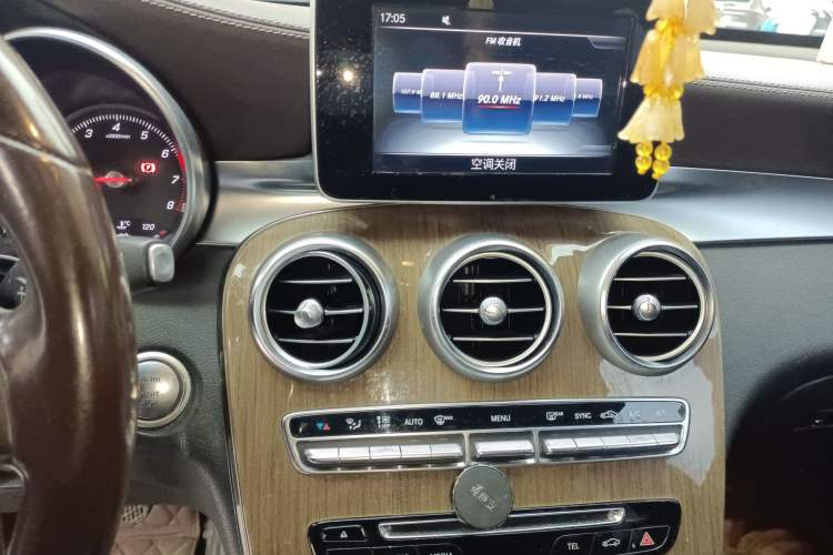 Used Mercedes-Benz GLC Coupe 2017 GLC 260 4MATIC Coupe SUV Audio And AC Panel