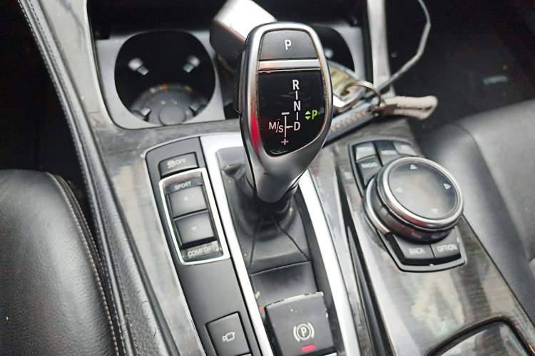 Used BMW 5 Series 2014 535i Design Package Model Gear Lever