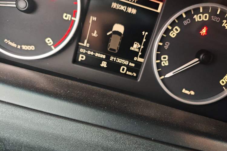 Used Land Rover Range Sport 2011 3.0 TDV6 Diesel Version Odometer Close Up