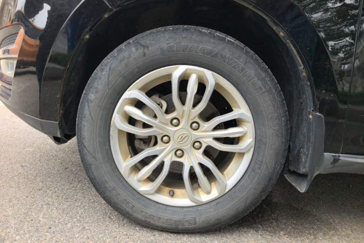 Used Land X5 2016 Plus 1.5T Manual Adventure Edition Left Front Wheel Hub