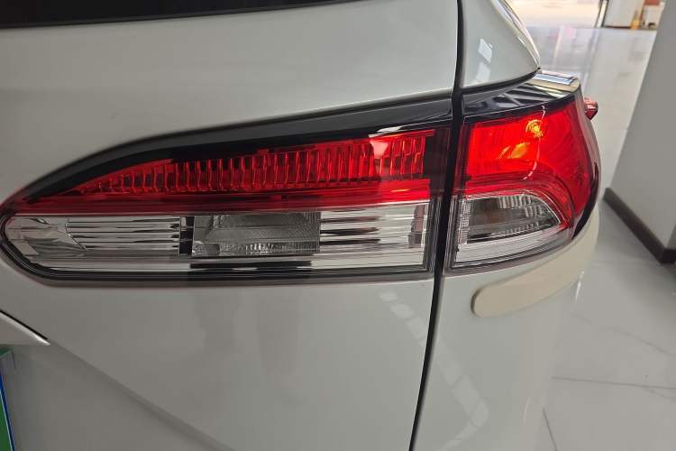 Used Toyota Corolla Cross 2024 2.0L Pioneer Edition