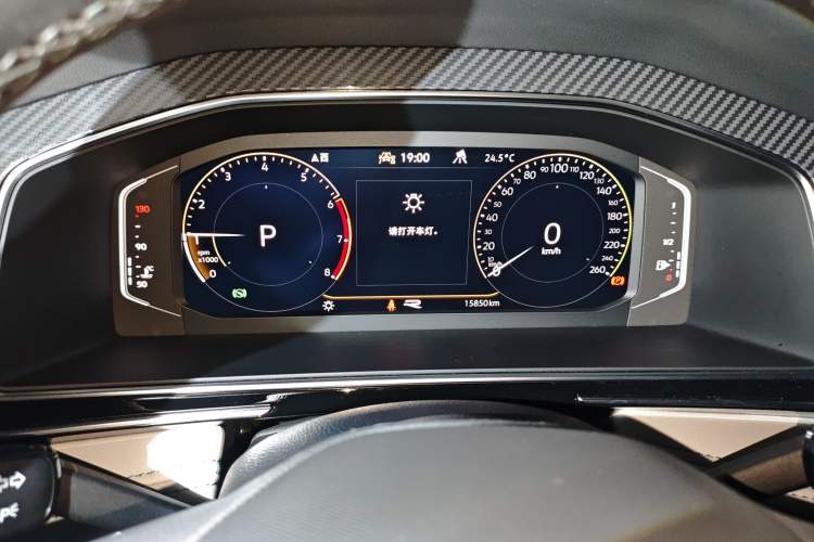 Used Volkswagen Tiguan L 2023 Facelifted 380TSI Automatic All-Wheel Drive R-Line Plus Version 7-Seater
