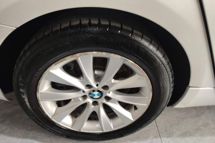 Used BMW 5 Series GT 2014 528i Leading Model
