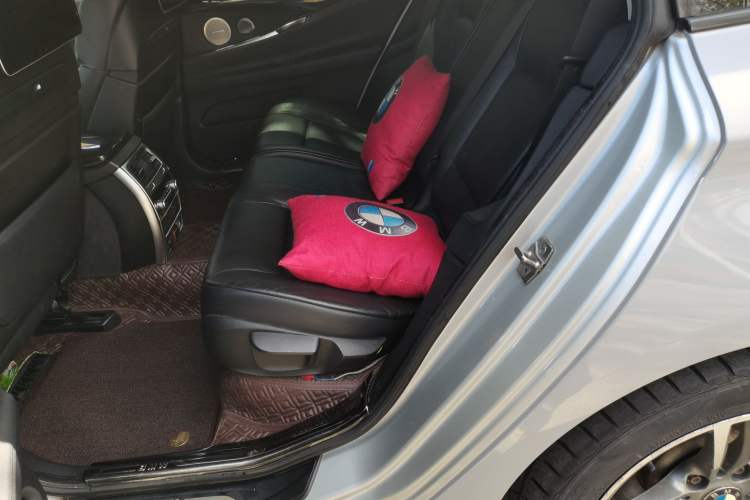 Used BMW 5 Series GT 2010 535i Leading Model
