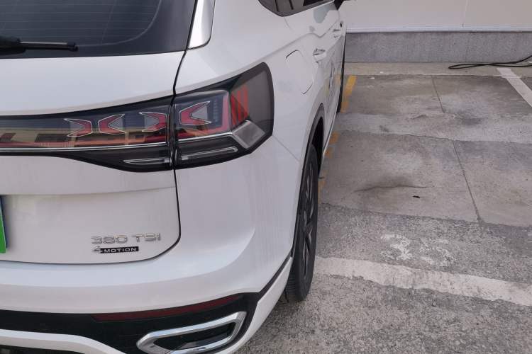 Used Volkswagen Tayron 2023 Revised Version 380TSI All-Wheel Drive R-Line High-Energy Edition
