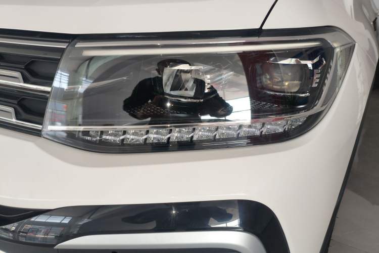 Used Volkswagen T-Cross 2022 1.5L Automatic Comfort Edition Left Front Headlight