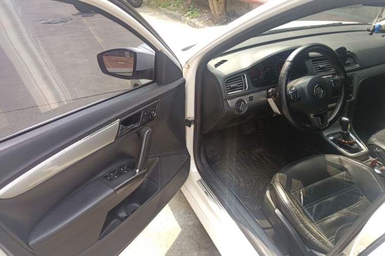 Used Volkswagen Gran Lavida 2014 1.4TSI Automatic Sport Edition
