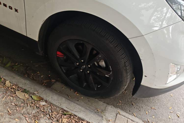 Used Chevrolet Equinox 2018 Redline 550T Automatic All-Wheel-Drive RS Edition