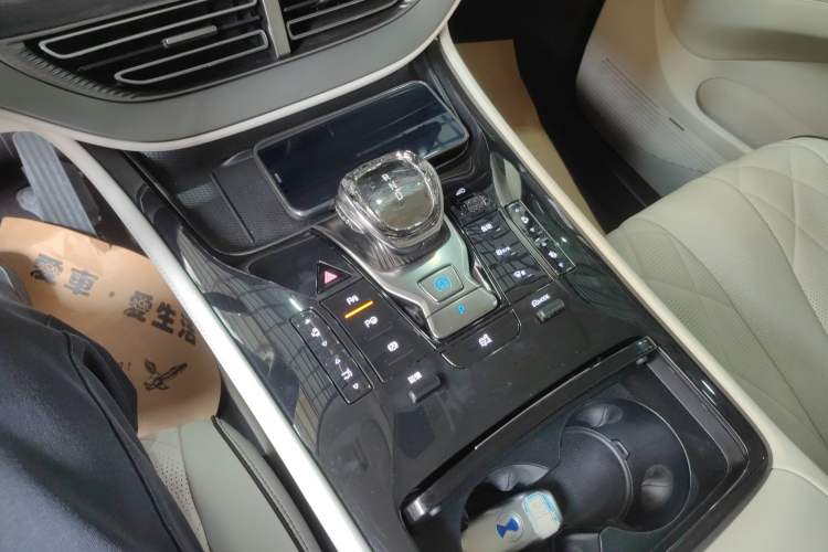 Used Denza D9 2024 EV 600 Four-Wheel-Drive Flagship Model Gear Lever