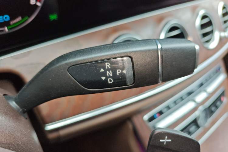 Used Mercedes-Benz E-Class 2020 E 260 L
