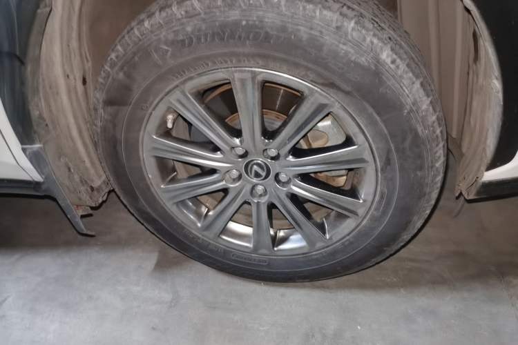 Used Lexus NX 2020 200 Front-Wheel Drive Freeline Edition China VI Standard Right Front Wheel Hub