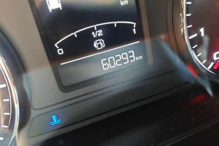 Used Roewe RX5 2018 20T Two-Wheel Drive Manual Flagship Edition
