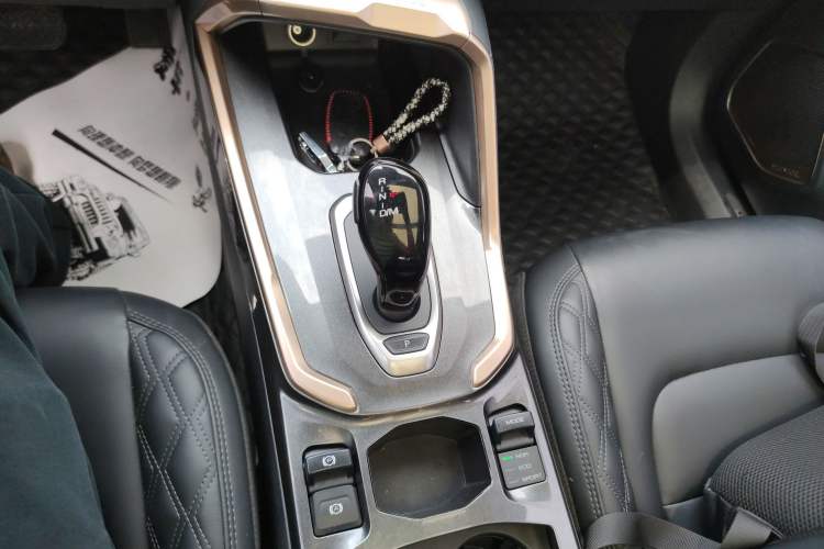Used Haval H6 2021 1.5 GDIT Automatic Champion Edition Gear Lever