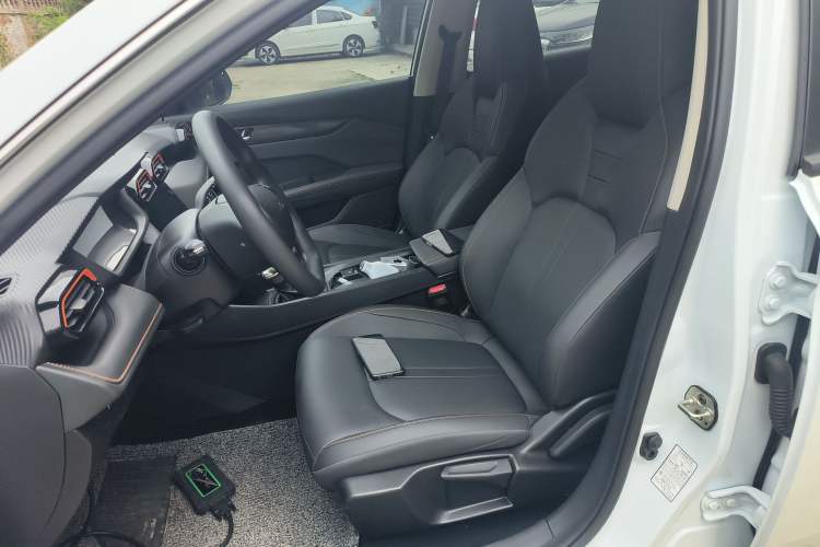 Used Dongfeng Aeolus Yixuan 2024 1.5L Automatic JingSu Edition Left Front Seat