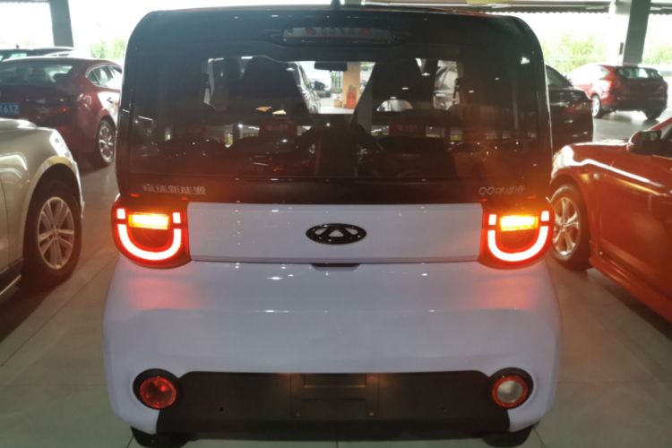 Used Chery QQ Ice Cream 2022 170km Sundae Phosphate Lithium-Ion