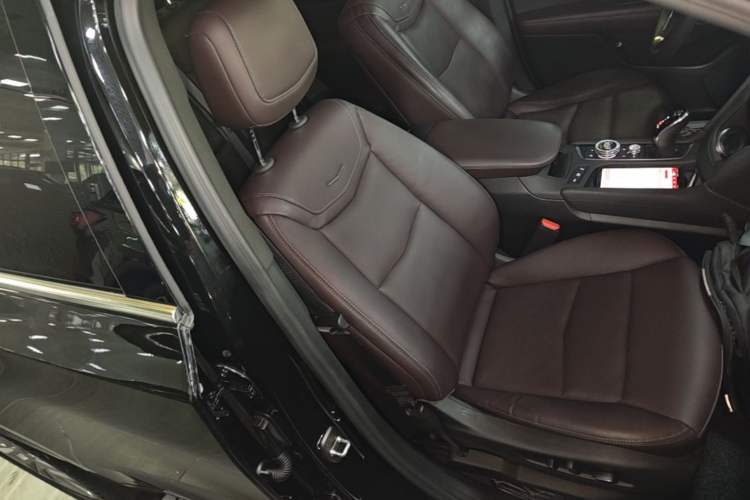 Used Cadillac XT6 2022 2.0T 7-Seater Two-Wheel Drive Luxury Version