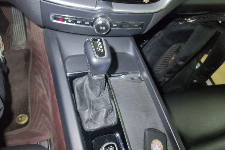 Used Volvo XC60 2020 T5 4x4 Zhiyi Luxury Edition