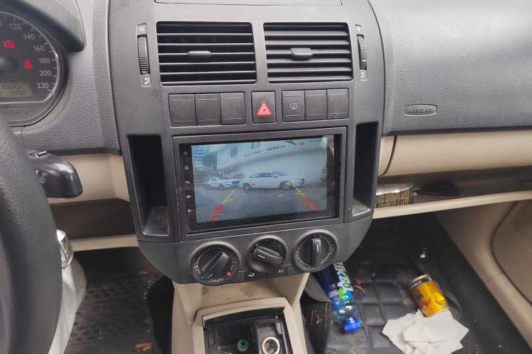 Used Volkswagen Polo 2011 Jingqu 1.4L Manual Sile Edition