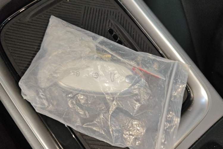 Used Dongfeng NAMMI 01 2024 430 Plus Smart+ Interior 1