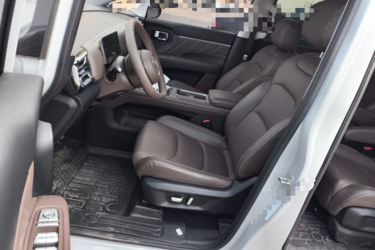 Used Wuling Wuling Starlight 730 2025 Model Plug-in Hybrid 125km Luxury Edition
