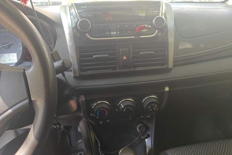 Used Toyota Vios 2014 1.5L Automatic ZhiZhen Edition Audio And AC Panel