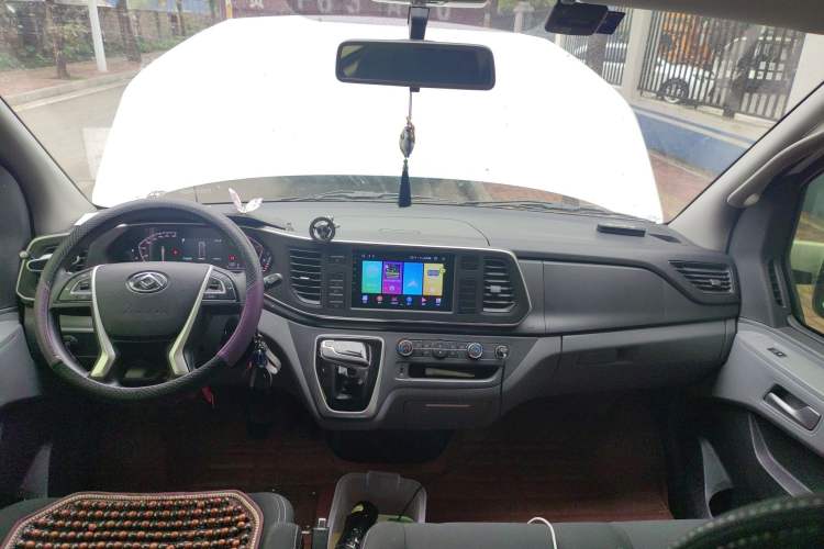 Used SAIC MAXUS Xintu V80 2025 PRO Aoyuntong 2.0T Automatic Long Wheelbase Ultra-Low Roof 6/7/8/9-Seater