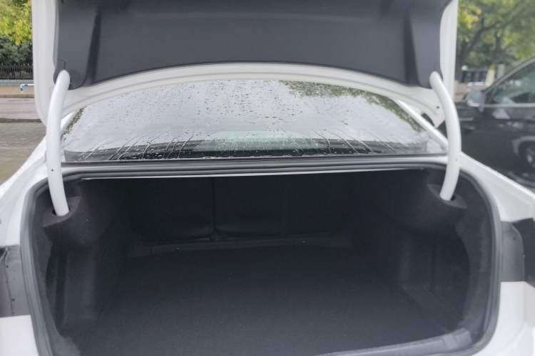 Used Volkswagen Lamando 2018 230TSI DSG Fashion Edition Trunk