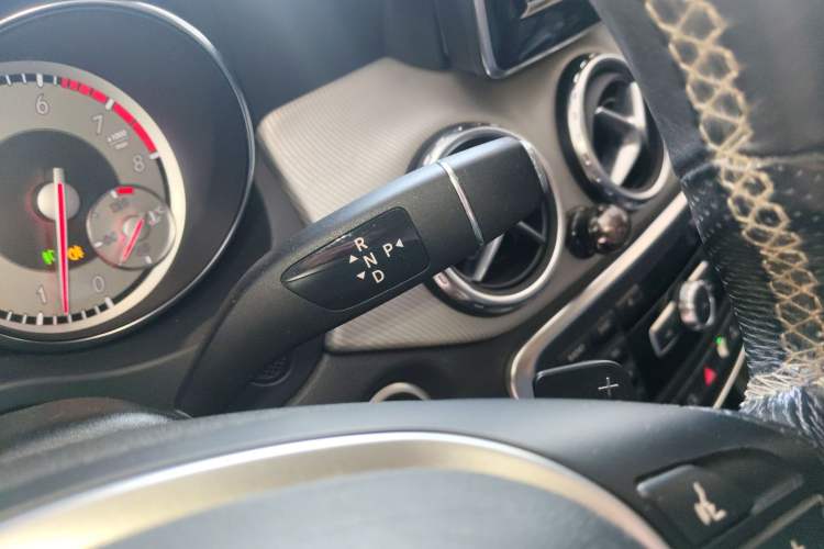 Used Mercedes-Benz GLA 2015 GLA 200 Fashion Model
