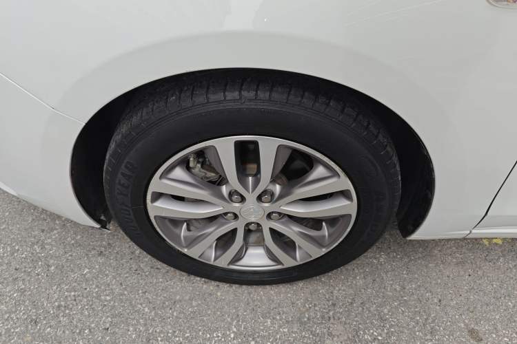 Used Buick GT 2019 18T Automatic Connected Elite Model China V Standard Left Front Wheel Hub