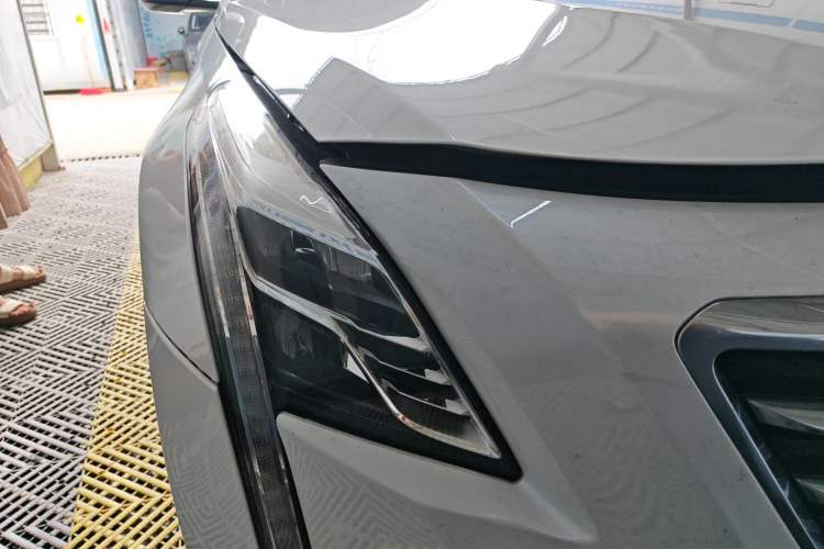 Used Cadillac CT6 2016 28T Luxury Model Right Front Headlight