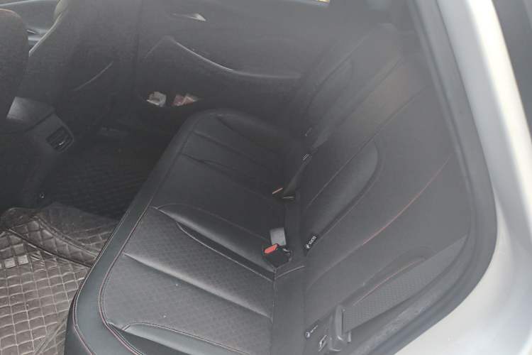 Used Buick Verano 2022 Pro GS Wind-Chasing Edition Left Rear Seat