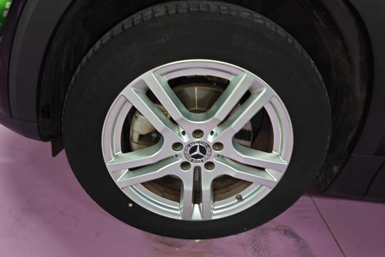 Used Mercedes-Benz GLB 2021 GLB 200 Dynamic Edition Left Front Wheel Hub