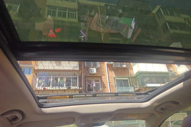 Used Buick Envision 2016 20T Two-Wheel-Drive Elite Model Headliner