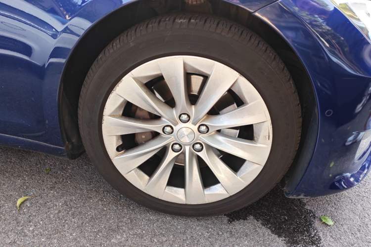 Used Tesla Model S 2016 S 60 Right Front Wheel Hub