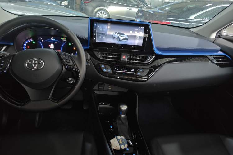 Used Toyota C-HR 2023 2.0L Luxury Edition Audio And AC Panel